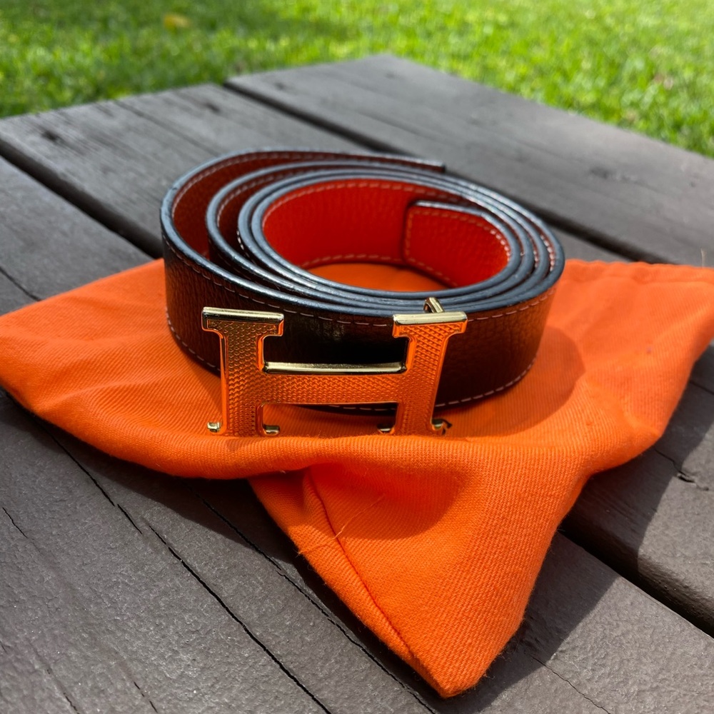 Selling an Hermès belt. Worn less than 5 times